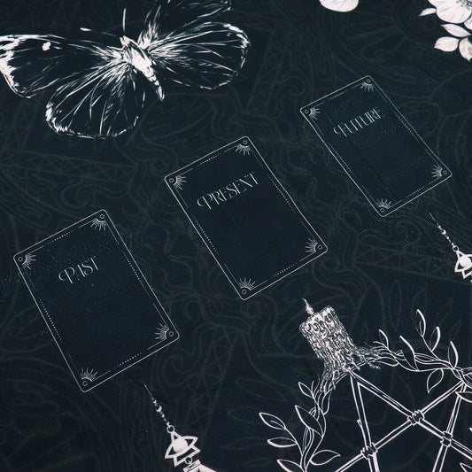 Tarot Reading Cloth - Ancient Witch - Luna Temple