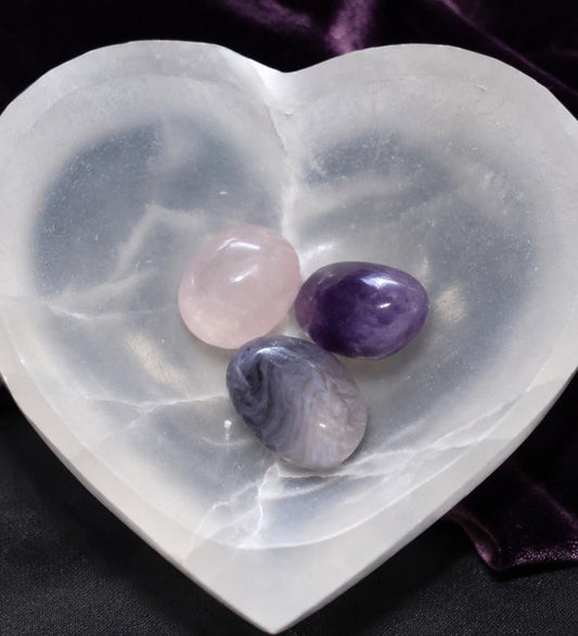 What Is a Selenite Bowl Used For? Crystals, Jewellery and Ritual Ideas - Luna Temple