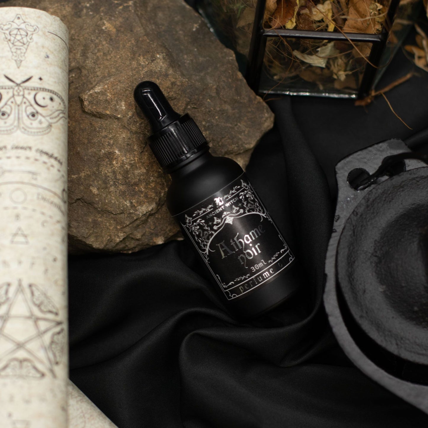 Atheme Noir - Witch Perfume Oil - Luna Temple