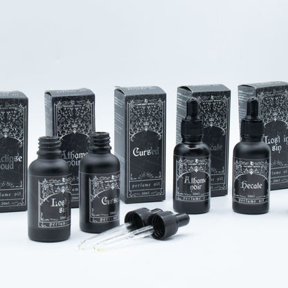 atheme_noir_perfume_oil_witch