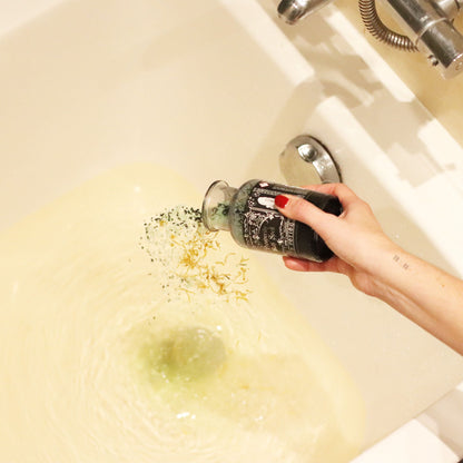Bath Spell Potion with Aventurine Amulet – Prosperity - Luna Temple