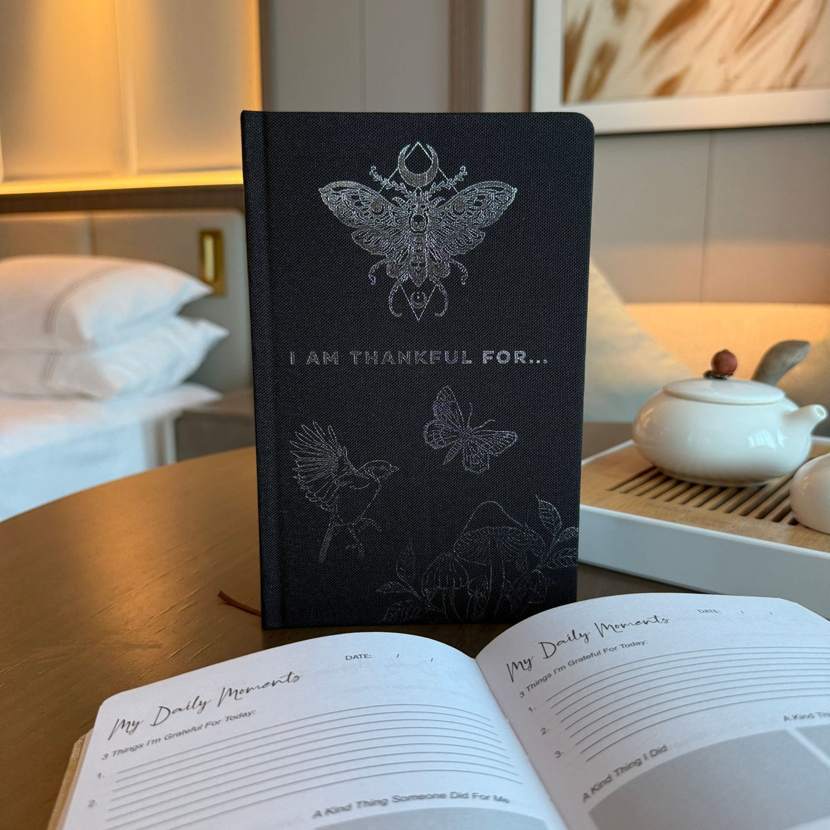 Black Gratitude Journal with Silver Lining - 120 pages - I am Thankful For - Luna Temple