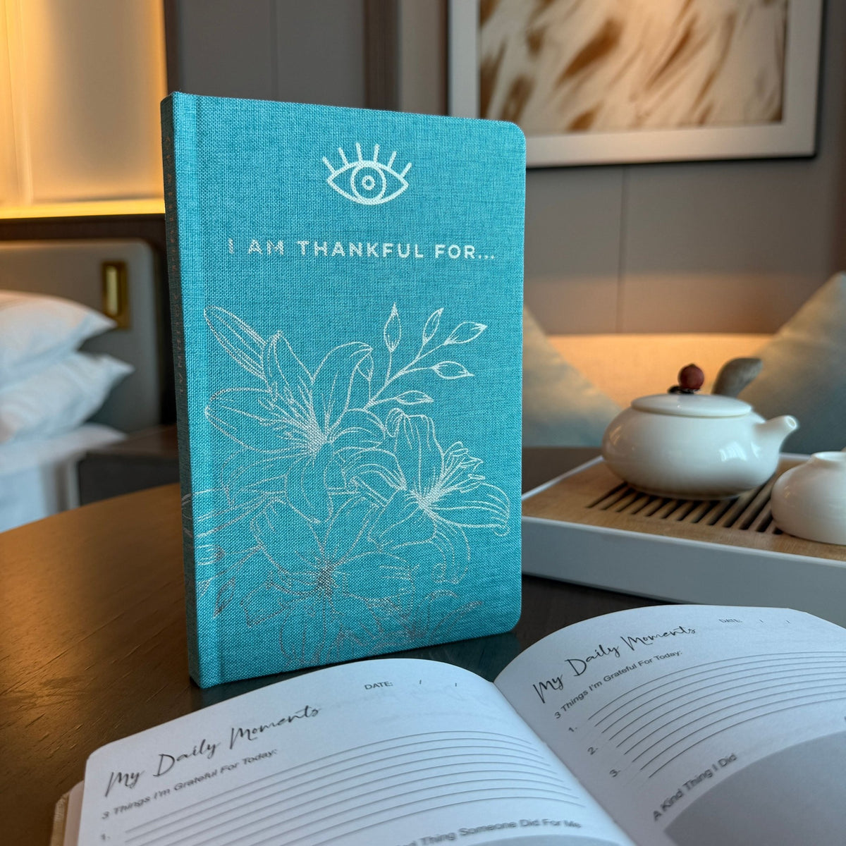 Blue Gratitude Journal with Silver Lining - 120 pages - I am Thankful For - Luna Temple