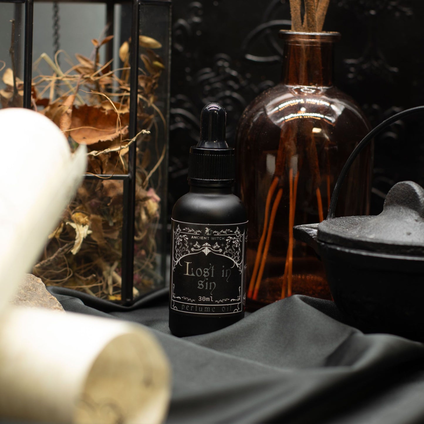 Lost in Sin - Witch Perfume Oil - Luna Temple