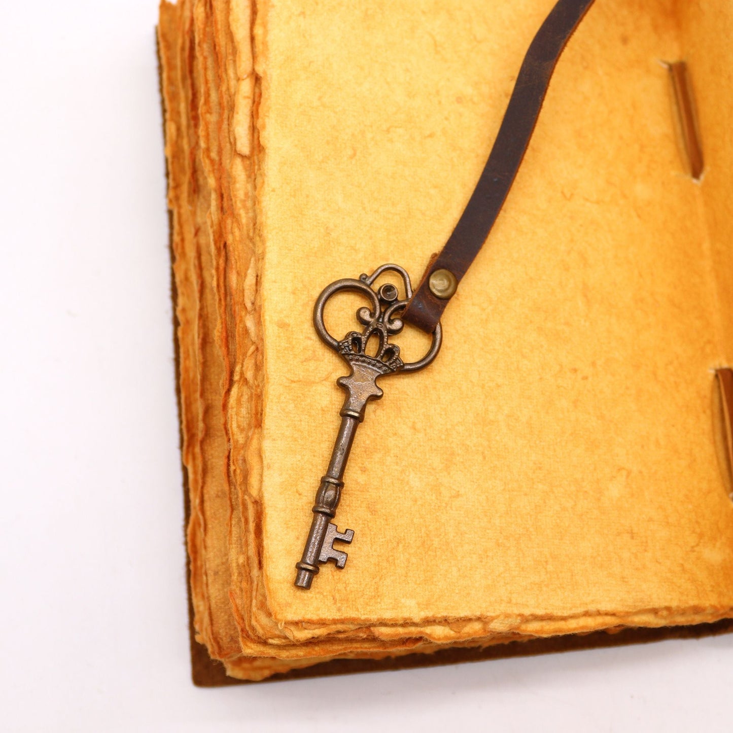 Oiled Leather Journal with Key - Luna Temple