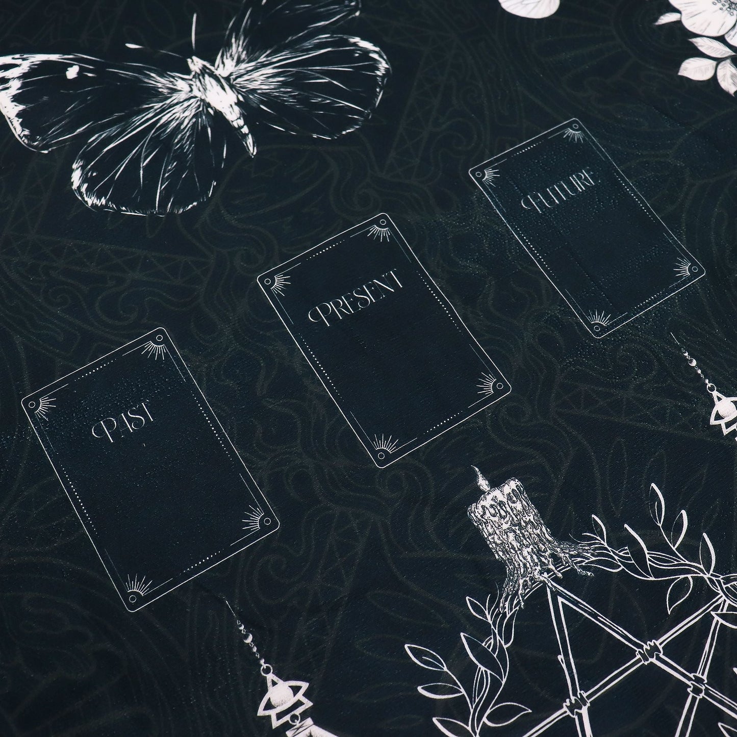 Tarot Reading Cloth - Ancient Witch - Luna Temple
