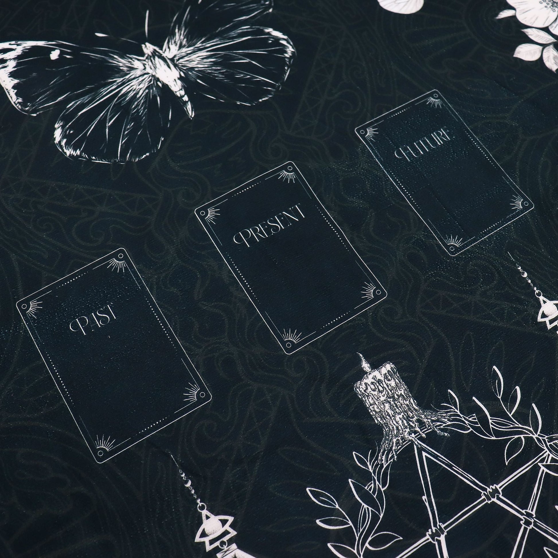 Tarot Reading Cloth - Ancient Witch - Luna Temple