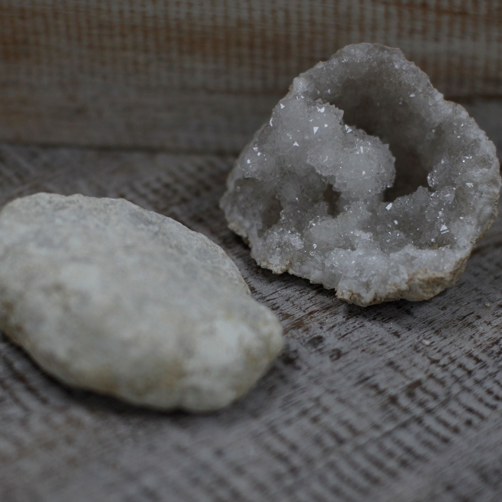 Unopened Calcite Geode 8×8×4cm – Natural Crystal - Luna Temple