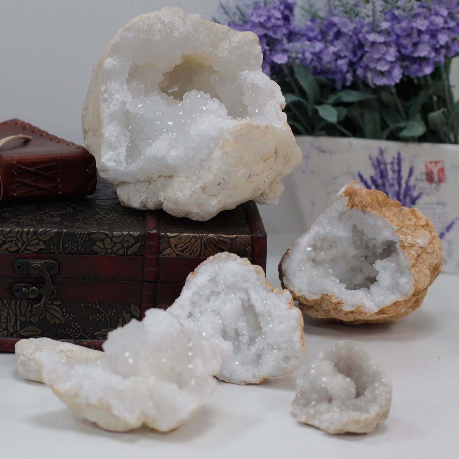 Unopened Calcite Geode 8×8×4cm – Natural Crystal - Luna Temple