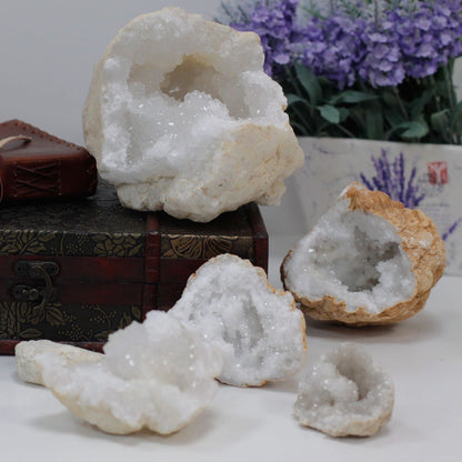 Unopened Calcite Geode 8×8×4cm – Natural Crystal - Luna Temple